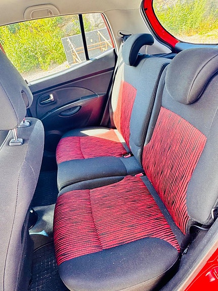 Kia Picanto 8 of 8