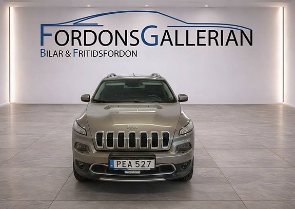 Jeep Cherokee 2 of 5