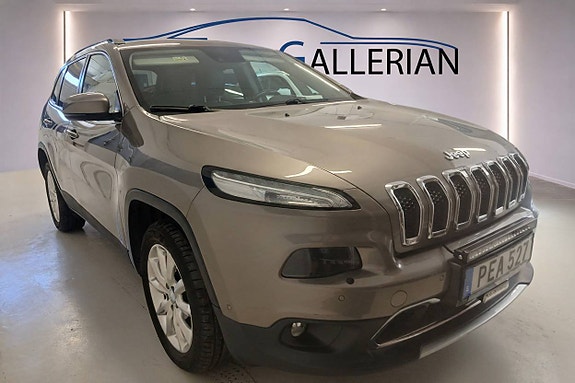 Jeep Cherokee 3 of 5