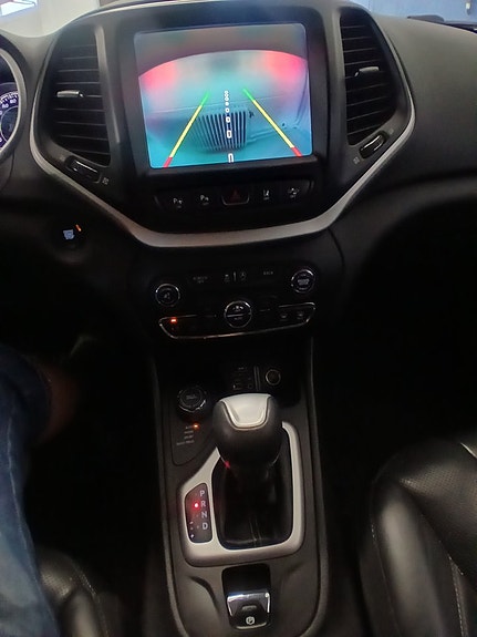 Jeep Cherokee 16 of 17