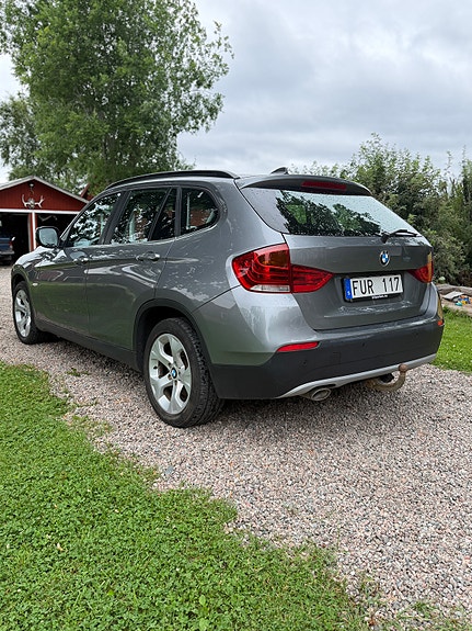 BMW X1 4 of 5
