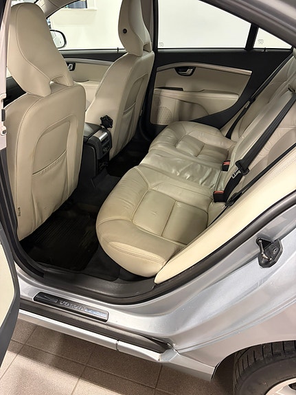 Volvo S80 6 of 8