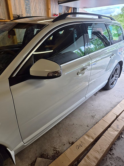 Volvo V70 7 of 30