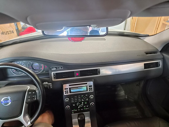Volvo V70 20 of 30