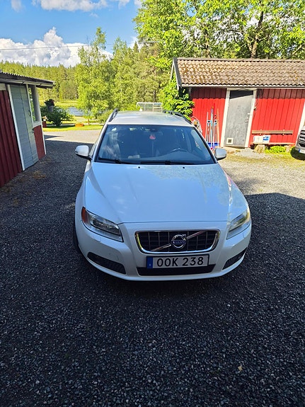 Volvo V70 5 of 30