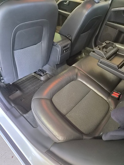 Volvo V70 30 of 30