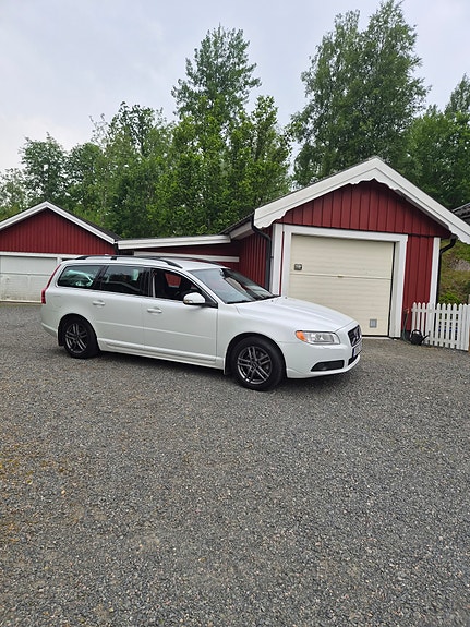 Volvo V70 24 of 30