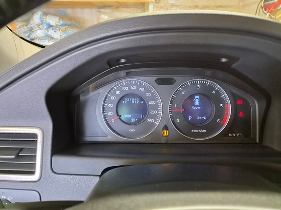 Volvo V70 25 of 30