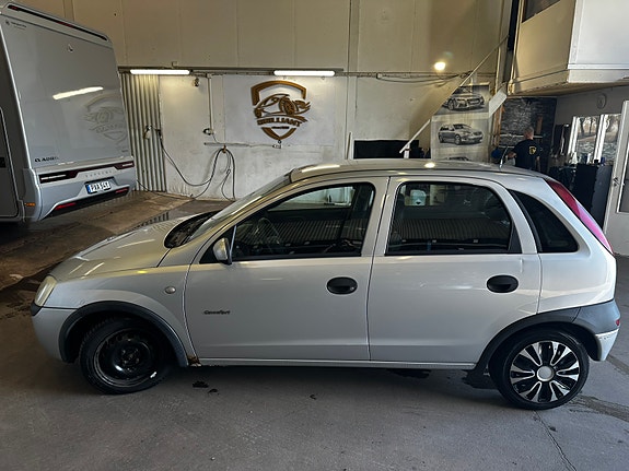 Opel Corsa 3 of 5