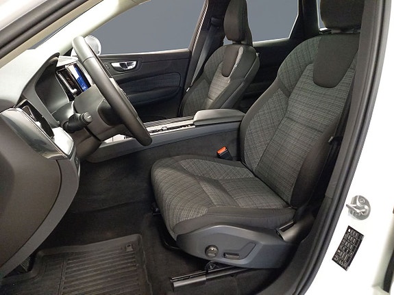 Volvo XC60 6 of 12