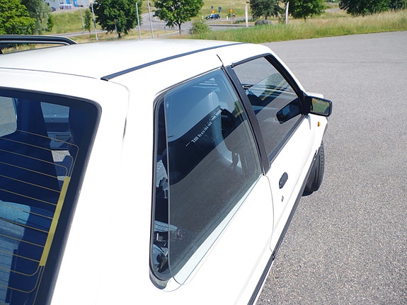 Nissan Micra 3 of 5