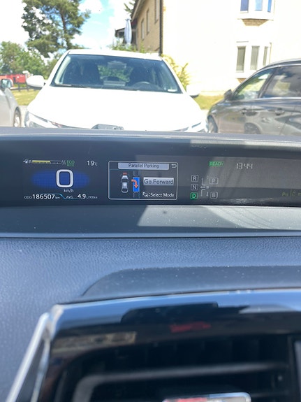 Toyota Prius 8 of 10