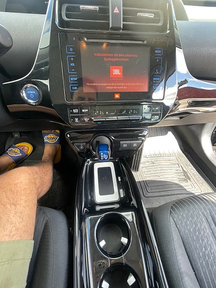 Toyota Prius 7 of 10