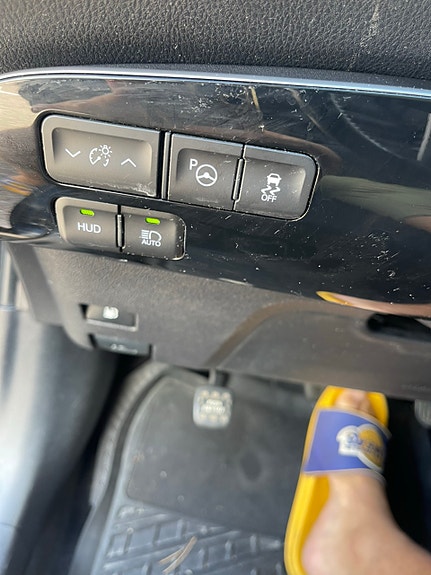 Toyota Prius 9 of 10