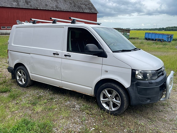 Volkswagen Transporter 2 of 5