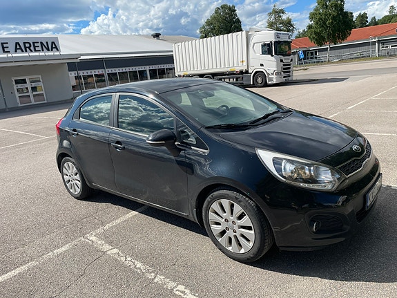Kia Rio 2 of 5