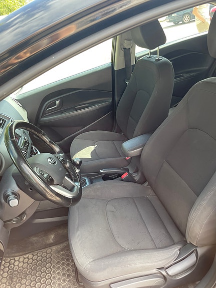 Kia Rio 5 of 5