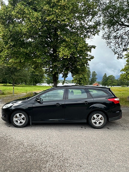 Ford Focus 2 of 5
