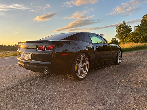 Chevrolet Camaro SS 4 of 5
