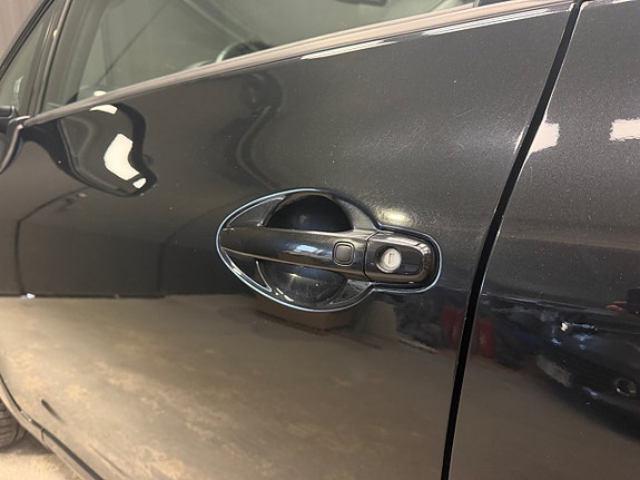 Toyota Auris 14 of 14