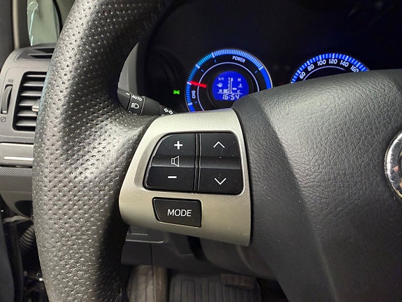 Toyota Auris 10 of 14