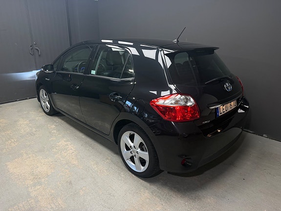 Toyota Auris 6 of 14