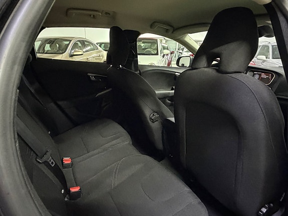 Volvo V40 18 of 18