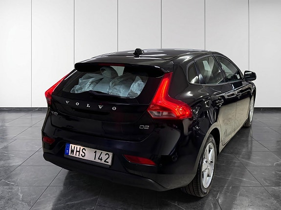 Volvo V40 4 of 18