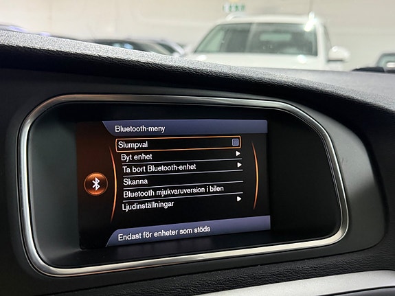 Volvo V40 17 of 18