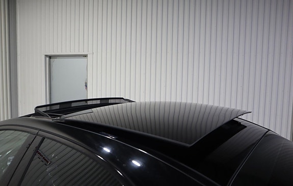 Mercedes-Benz C450 16 of 17