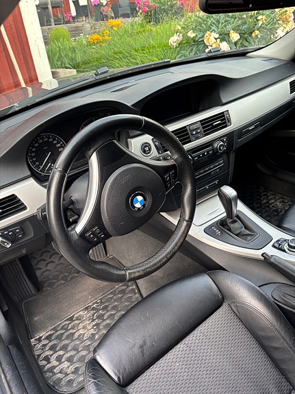 BMW 320d 2 of 11