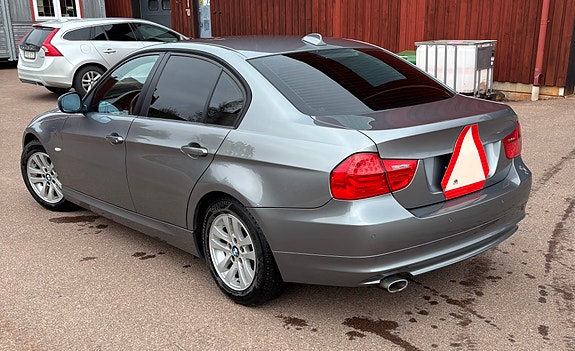 BMW 320d 8 of 11