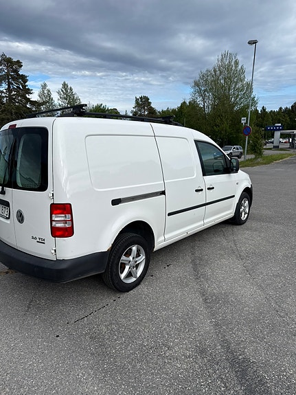 Volkswagen Caddy Maxi 6 of 8