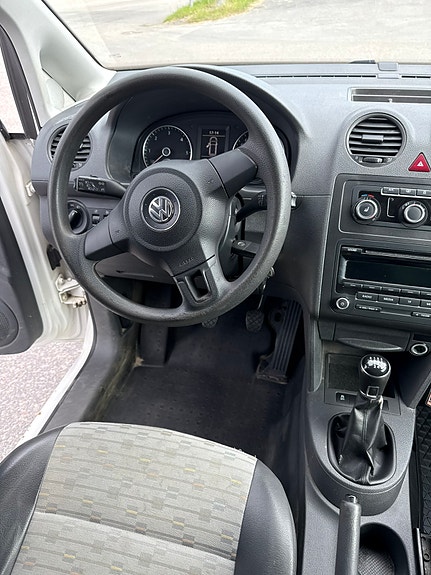 Volkswagen Caddy Maxi 7 of 8