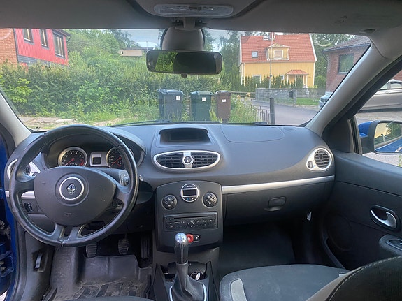 Renault Clio 6 of 8
