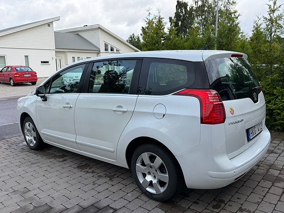 Peugeot 5008 4 of 16