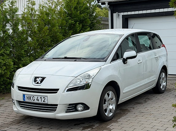 Peugeot 5008 2 of 16