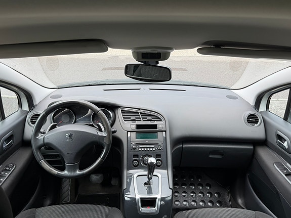 Peugeot 5008 14 of 16