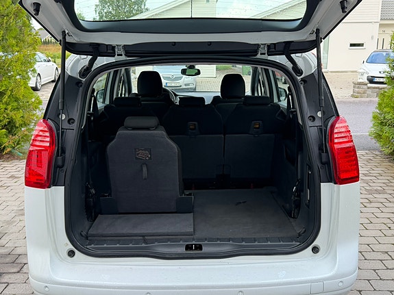 Peugeot 5008 8 of 16