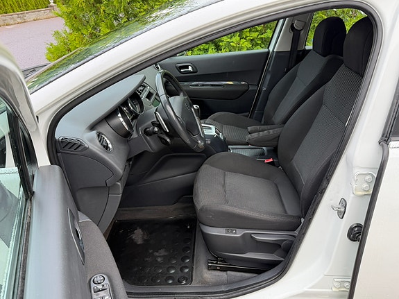Peugeot 5008 13 of 16