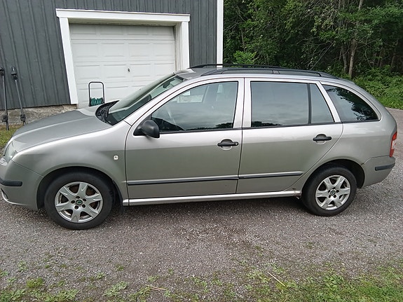 Skoda Fabia 3 of 6