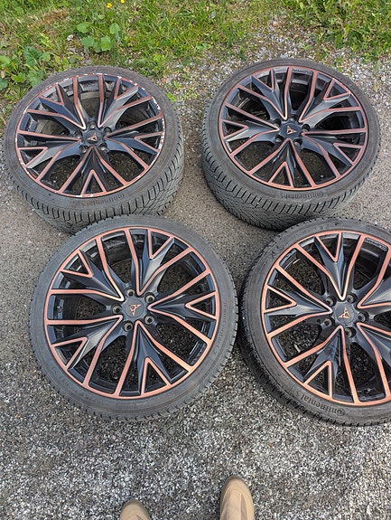 Product image 1 of 4