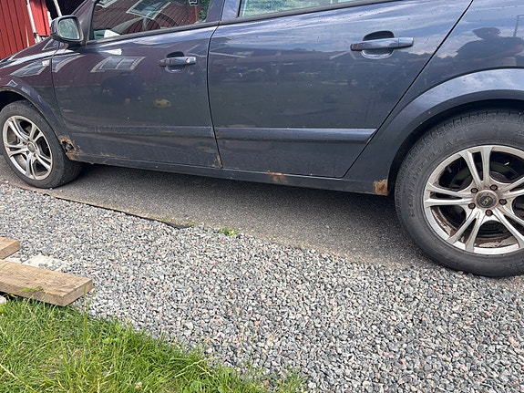 Opel Astra 3 of 5