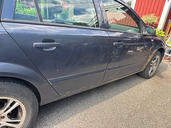 Opel Astra 4 of 5