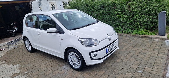 Volkswagen UP! 4 of 9