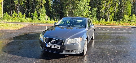 Volvo S80 4 of 5