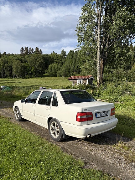 Volvo S70 4 of 5