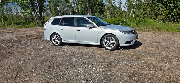 Saab 9-3 2 of 5