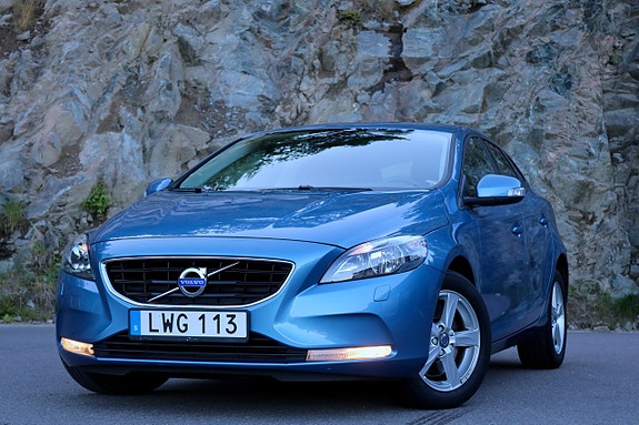 Volvo V40 8 of 24