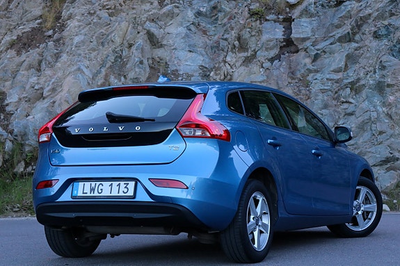 Volvo V40 6 of 24